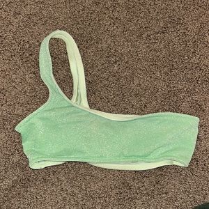 TRIANGL ONE SHOULDER